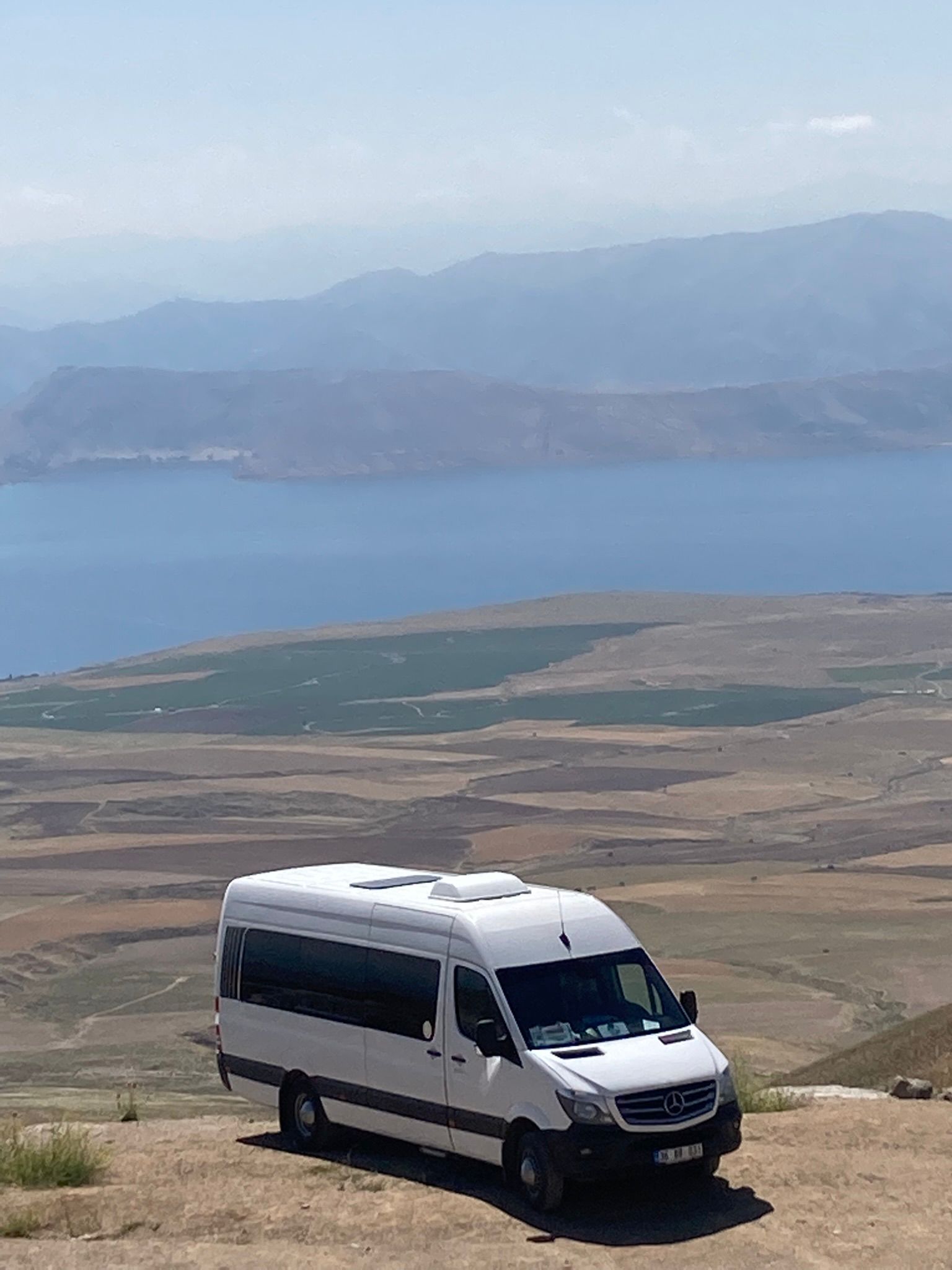 Kars turizm -Van turu Van gölü üzerinde tekne gezintisi 2 - Cancanlar Turizm